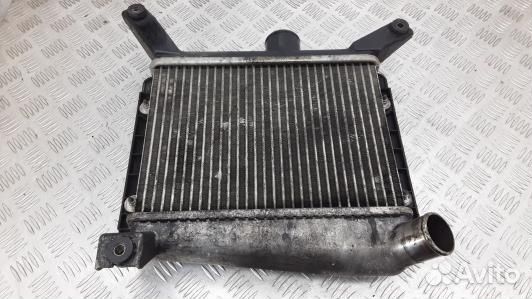 Радиатор интеркуллера toyota RAV 4 ZCA2 (10V35KC01