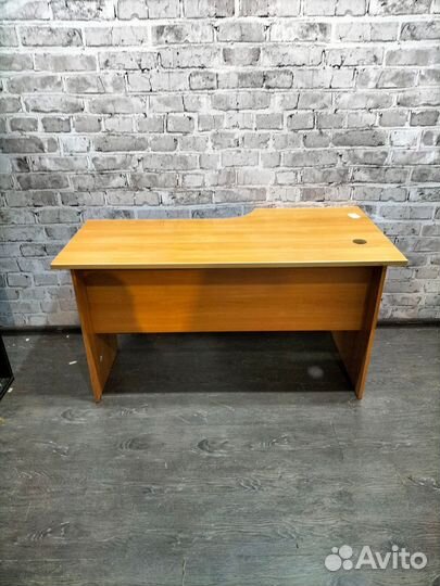 Стол компьютерный