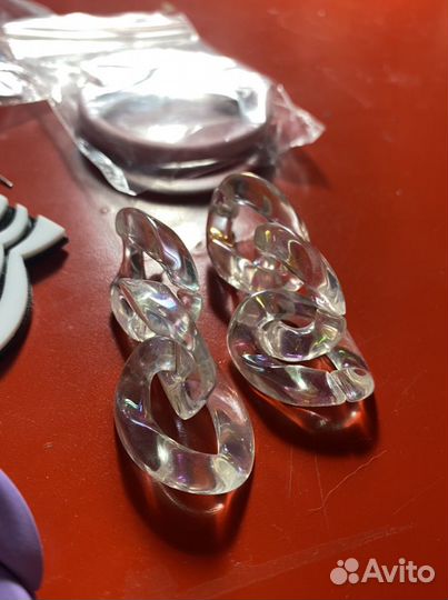 Необычные серьги в стиле 80-х