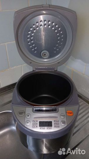 Мультиварка новая