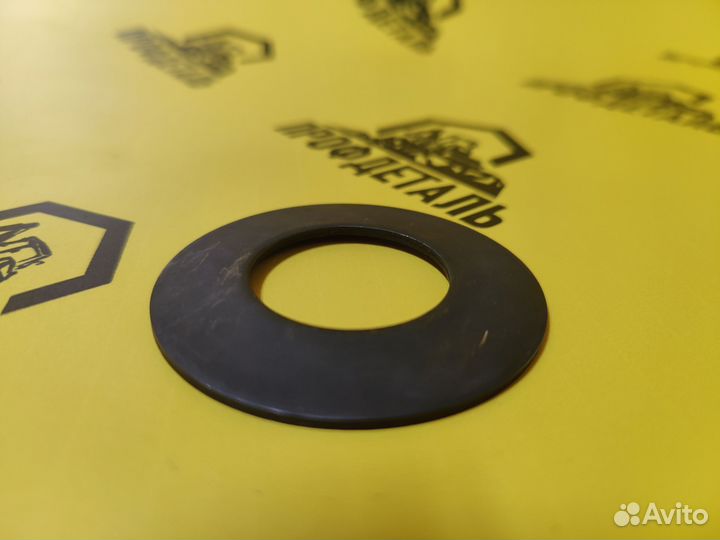 122262A1 Шайба пружинная шкворня поворотного кулак