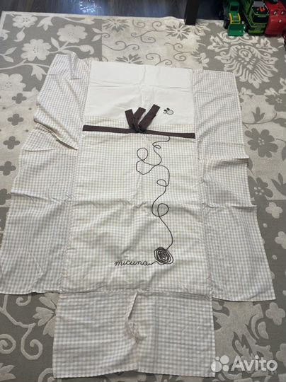 Комплект бортиков в кроватку, покрывало, кармашки