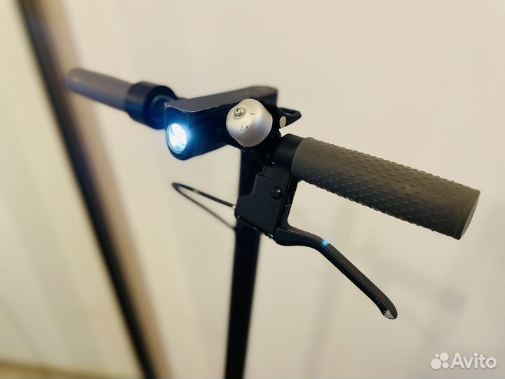 Электрический самокат hiper Triumph M85