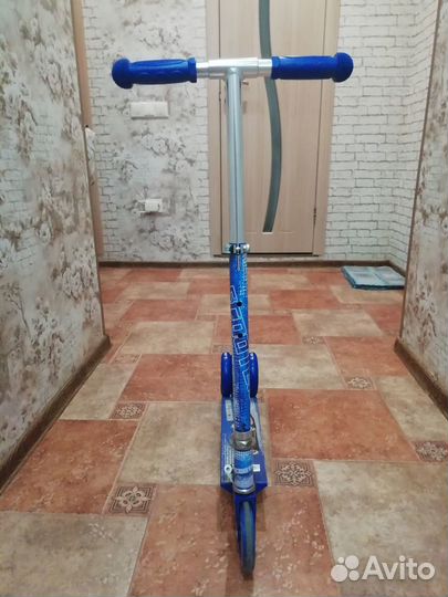 Продом детский трёхколёсный самокат б/у