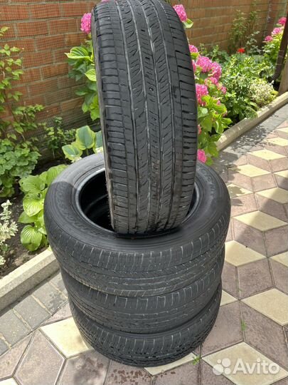 Bridgestone Dueler H/T 843 215/60 R17
