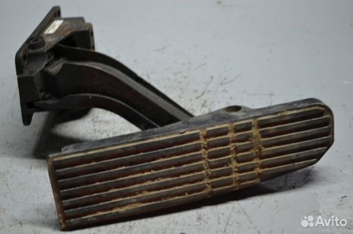 Педаль газа freightliner FLD 120