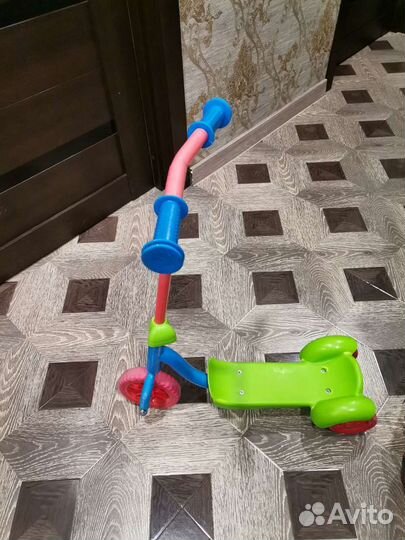 Самокат детский трехколесный бу