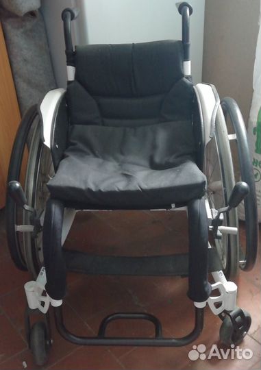 Коляска детская инвалидная, активная