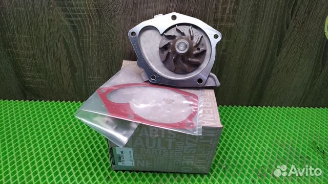 Помпа водяная Renault F4R 1.8 2.0 Оригинал