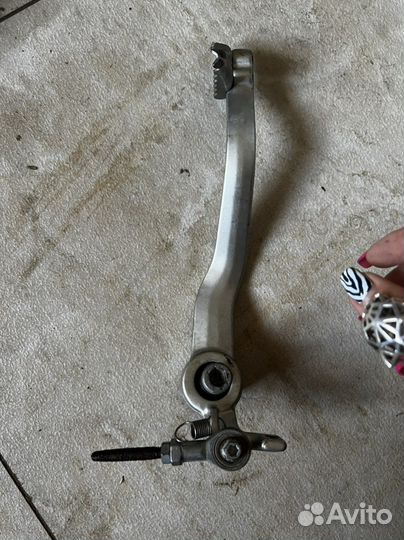 Лапка тормоза KTM SM690