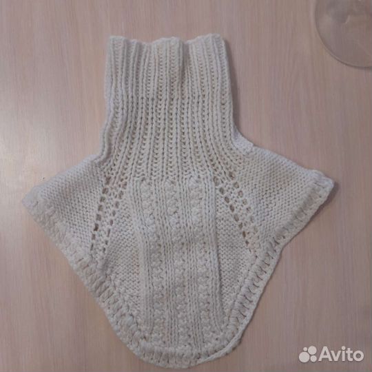 Манишка белая из шерсти зимняя