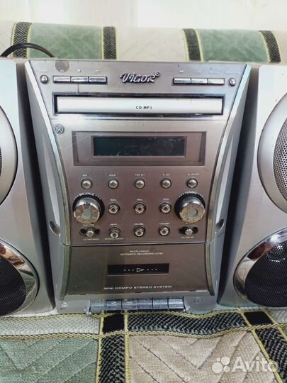 Музыкальный центр