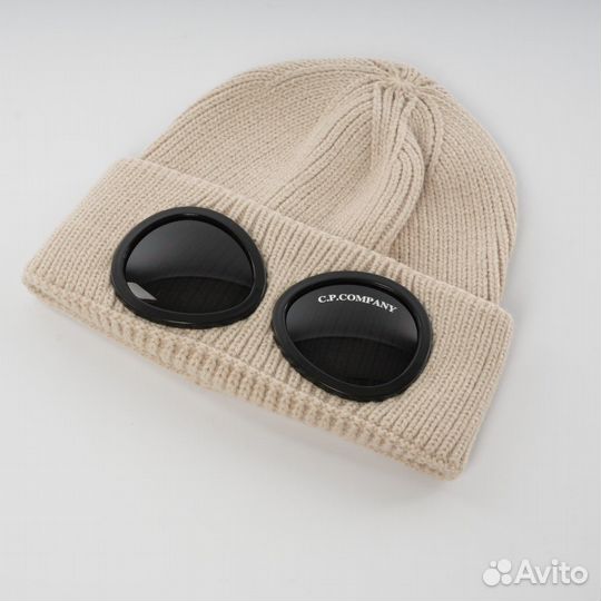 Шапка cp company с линзой