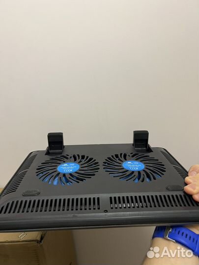 Охлаждающая подставка для ноутбука