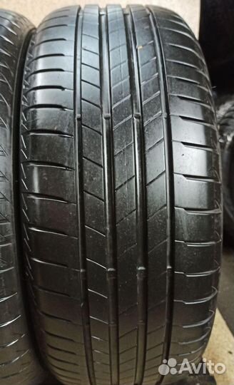 Bridgestone Turanza T005A 215/55 R17