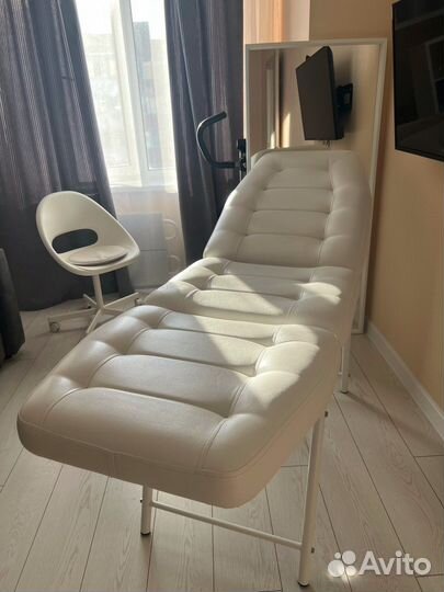 Кушетка мягкая косметологическая белая