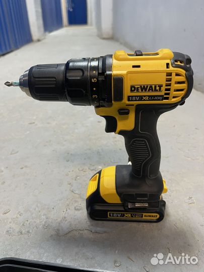 Аккумуляторная дрель-шуруповерт dewalt