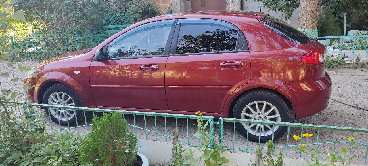 Chevrolet Lacetti: фото владельца
