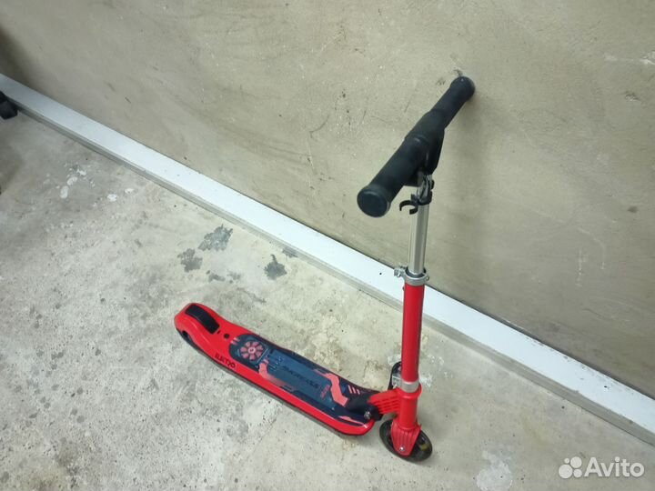 Детский электросамокат