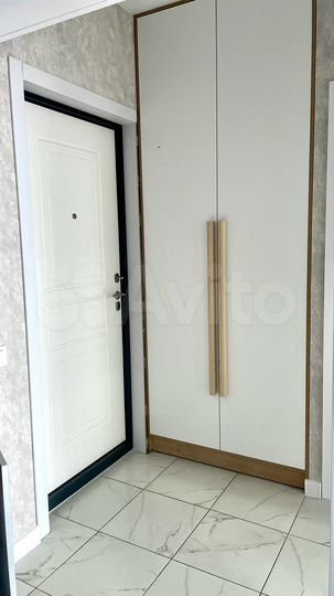 2-к. квартира, 42 м², 8/17 эт.