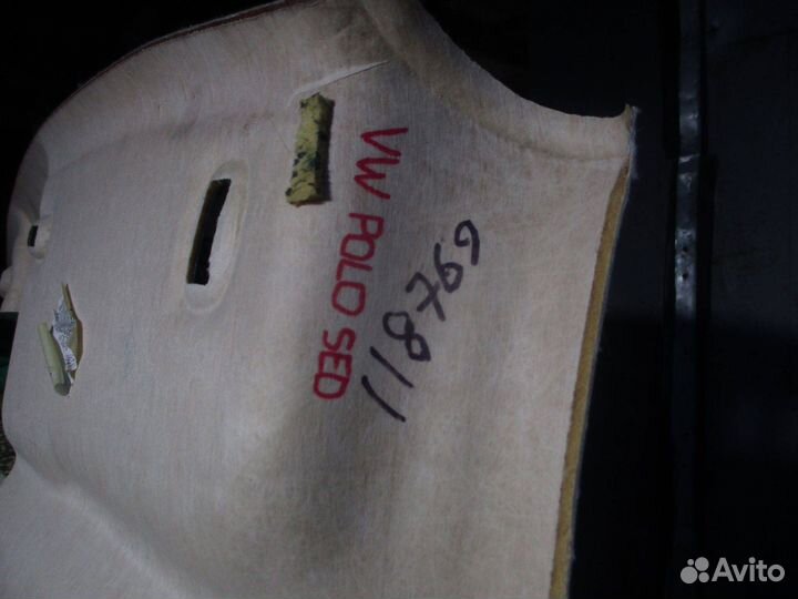 Обшивка потолка VW Polo Sedan