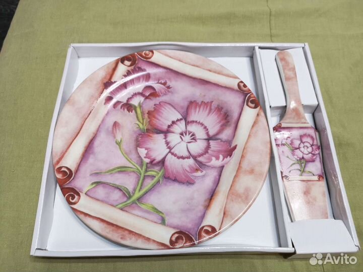 Блюдо для торта с лопаткой