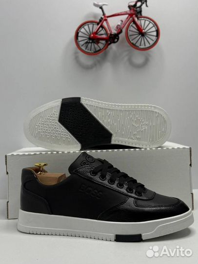 Кроссовки Boss качественные