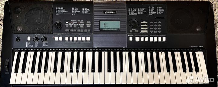 Синтезатор Yamaha PSR e423