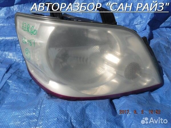 Фара Toyota Noah