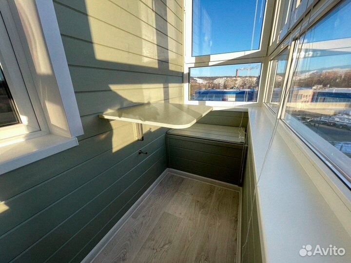 Остекление балкона монтаж