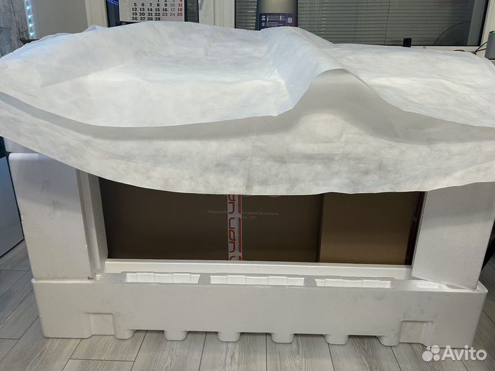 Коробка от Яндекс тв Станция Про 55