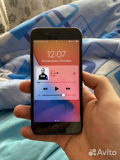 iPhone 8, 64 ГБ