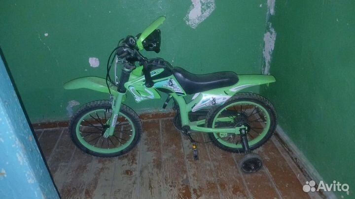 Детский трехколесный велосипед бу