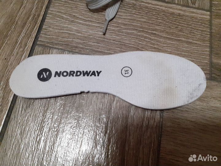 Коньки детские р-р 31