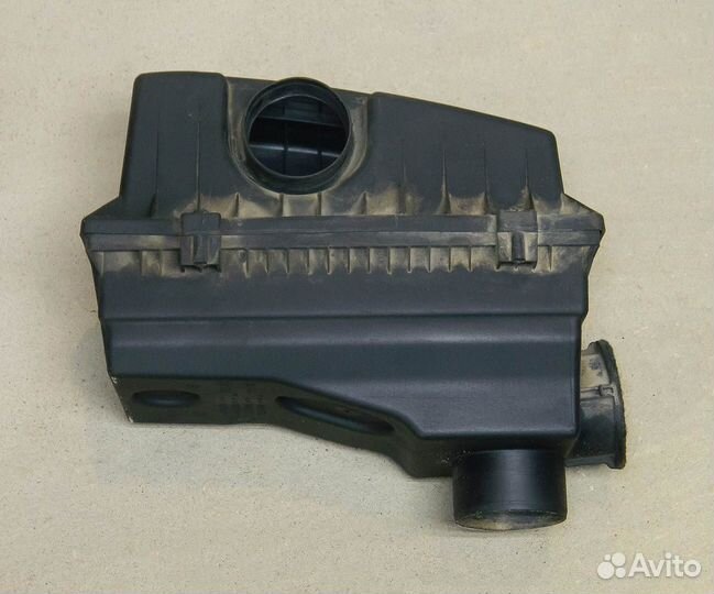 Корпус воздушного фильтра Peugeot 406 2.0 рестайл