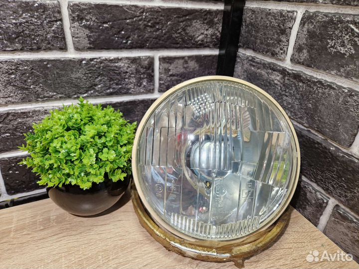 К.1453 Фара для Ваз 2101 с ободком Новая