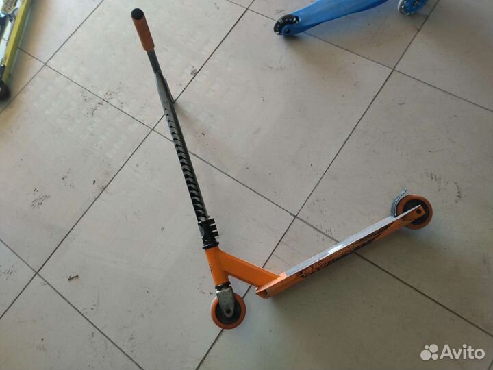 Трюковой самокат carcass chaos