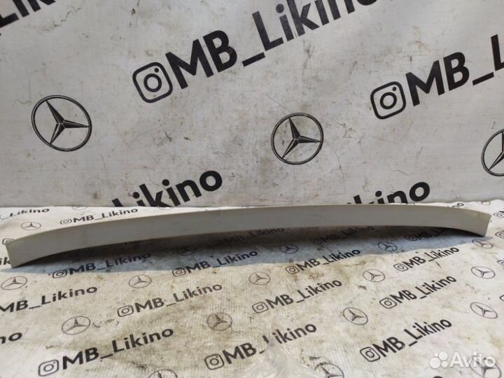 Обшивка двери багажника Mercedes Gl X164