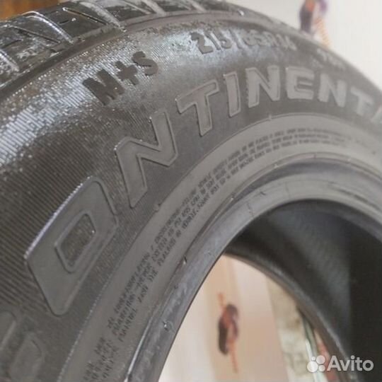 Continental ContiCrossContact LX 215/65 R16