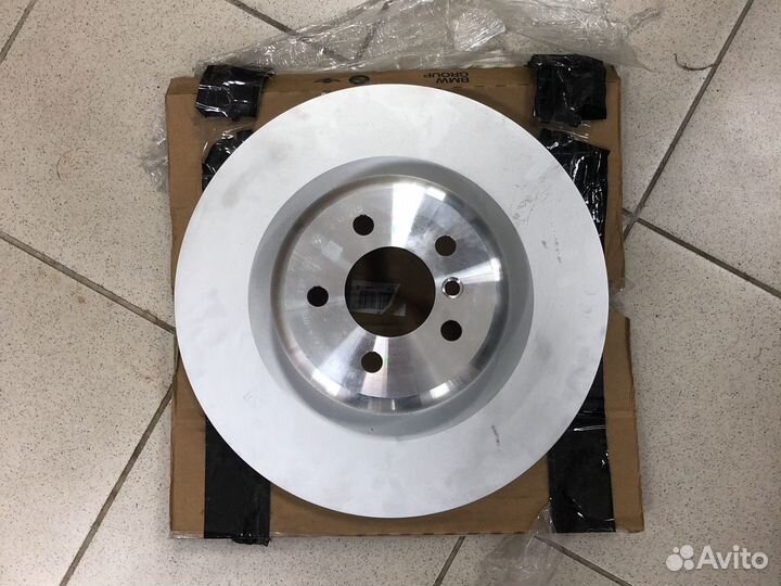 Тормозной диск 34216779535
