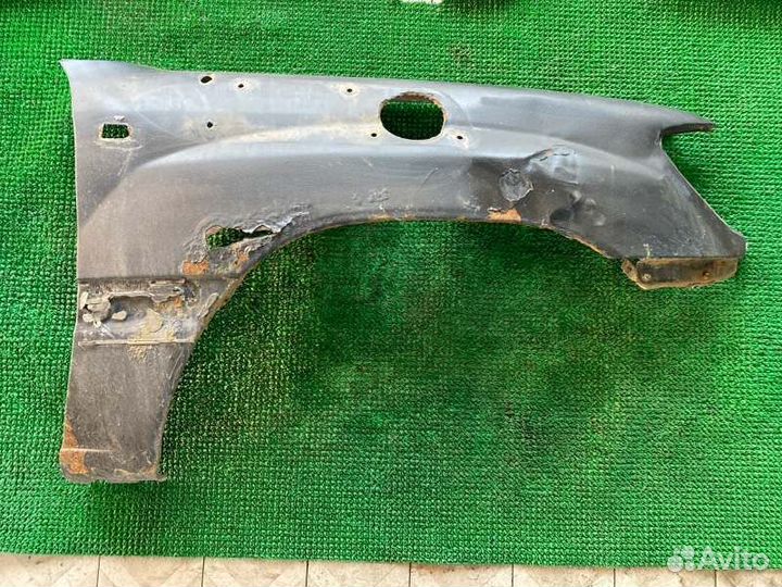 Крыло прав. перед. Toyota Land cruiser, Lx470