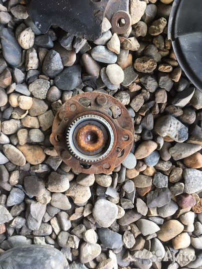 Hyundai Elantra MD поворотный кулак правый, ступиц