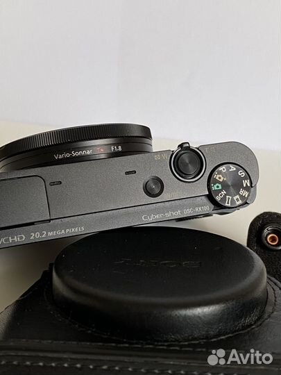 Компактный фотоаппарат Sony Cyber-shot DSC-RX100
