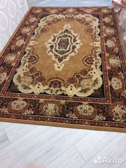 Ковер шерстяной