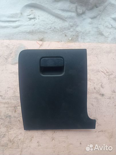 Бардачок левый volkswagen passat b6