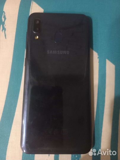 Телефон Samsung а20