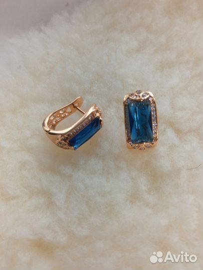 Серьги с синими камнями медицинское золото