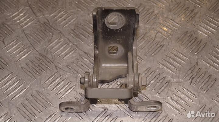 Петля двери Insignia (08) пер R верх Б\У (арт. 13281821)