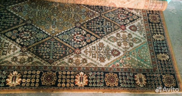 Ковер шерстяной