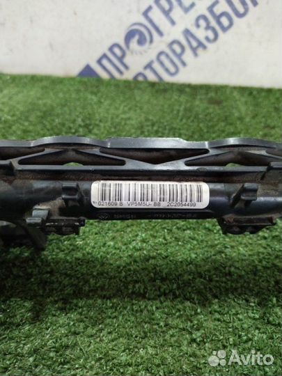 Топливная рампа Ford Focus 2+ хэтчбек 1.6 shda